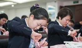 银行客户最新爆料,揭秘银行服务背后的真相